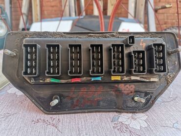 Auto delovi: Tabla sa osiguračima Lada 2105 br.4. Polovno, očuvano, skinuto sa — 7