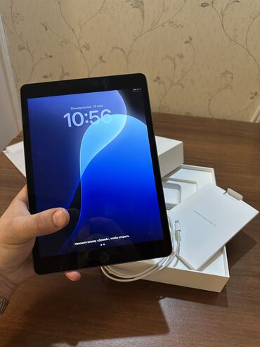 Apple iPad: Salam iPad çox təmizdir. 1-2 ay istifadə olunub. Cızıq yada başqa bir