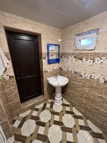 Günlük kirayə evlər: 67 kv. m, 3 otaqlı, Su, Qaz, İnternet — 6