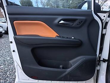 bestune b70: Voyah : 2024 г., Автомат, Электромобиль, Минивэн — 5