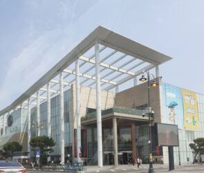 Uzunmüddətli kirayə mənzillər: Gənclik metronun yanı, 5 mərtəbəli binanın 4-cü mərtəbəsində 2 otaqlı — 10