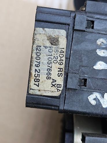 Другие детали рулевой части: Подрулевой переключатель Renault Logan / Sandero / Duster / Lada — 2