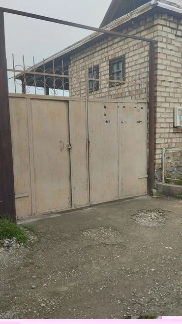 славянский дом: 65 м², 4 комнаты, Подвал, погреб, Забор, огорожен