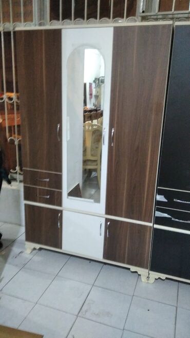Dolablar: Yeni, Açılan, 3 qapılı Düz dolab, Qarderob, paltar dolabı, Azərbaycan -da lalafo.az — 18 Dolablar: Yeni, Açılan, 3 qapılı Düz dolab, Qarderob, paltar dolabı, Azərbaycan — 18