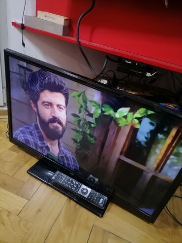 Televizori: TV VOX 32 inča . Ispravan 82 dijagonala ekrana. Sa daljinskim — 2