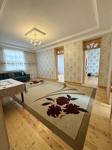 Həyət evləri və villaların satışı: Satılır: həyət evi - Qonaq Otağı,Mətbəx,Sanitar qovşaq,3 otaqdan — 4