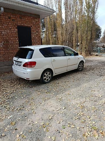 Toyota Ipsum: 2001 г., Автомат, Бензин, Минивэн — 1