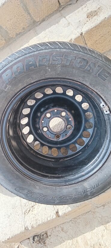 Кастрюли: Колесо 215 / 65 / R 15, 5 Болтов