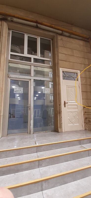 Kommersiya daşınmaz əmlakının satışı: Çox mərtəbəli binanın altında, dairəvi yolun kənarında yerləşir. Təzə -da lalafo.az — 15 Kommersiya daşınmaz əmlakının satışı: Çox mərtəbəli binanın altında, dairəvi yolun kənarında yerləşir. Təzə — 15