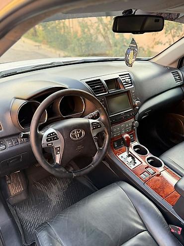 крыло лексус 570: Toyota Highlander: 2010 г., Автомат, Бензин, Внедорожник — 7