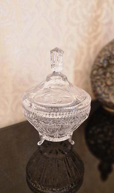 qənd: Xrustal qənd qabı – qapaqlı, ayaqlı.
Sovetin — 1
