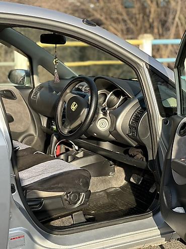 Honda: Honda Fit: 2004 г., 1.3 л, Автомат, Бензин, Хэтчбэк — 9