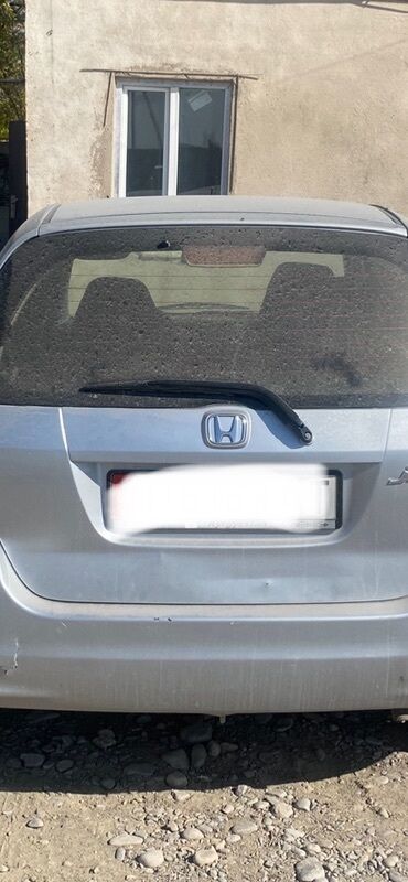 купить зикр в бишкеке: Honda Fit: 2005 г., 1.3 л, Механика, Бензин, Хетчбек