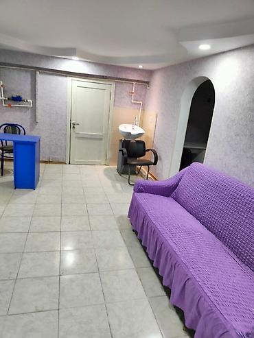 stimul hospital: Yeni yasamal Yasamal hosbitalın üzbə üz 10met aralıq məsafədə3otaqdı — 8
