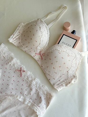 женское нижнее белье кружевное: Комплект, Бюстгальтер, Трикотаж, С пуш ап