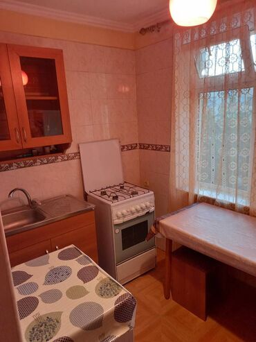 Bakı, Yasamal, 1 otaqlı, Köhnə tikili, m. Elmlər Akademiyası, 32 kv. m