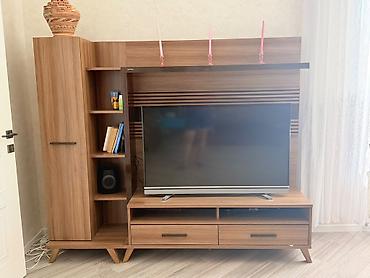 Ağac teksturalı TV stendi və divar modulu - Material: laminat örtüklü lalafo.az -da Ağac teksturalı TV stendi və divar modulu - Material: laminat örtüklü