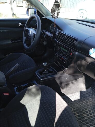 через банк машина: Volkswagen Passat Variant: 2001 г., 1.8 л, Механика, Бензин, Универсал