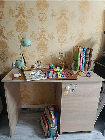 tək stollar: 2 ədəd Tək qapılı kompakt iş/stolüstü masa en 55 uzunluğu 1 metr — 2