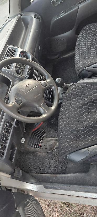 lada 2101: Daihatsu Sirion: 2000 г., 1.1 л, Механика, Бензин, Хэтчбэк — 5