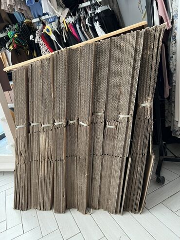продаю коробки картонные: Куту, x 60 см x 40 см