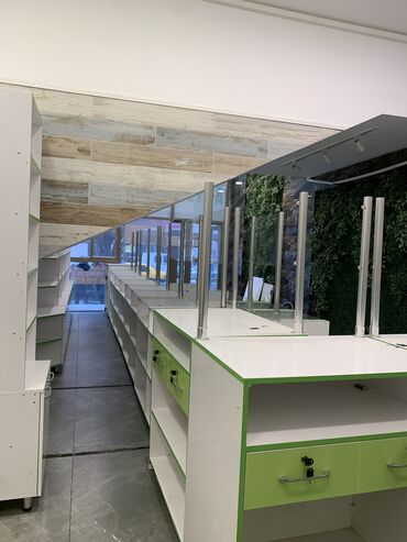 Dolab vitrinləri: Açıq dolab vitrini, Yeni, Ünvandan götürmə, Ödənişli çatdırılma — 3