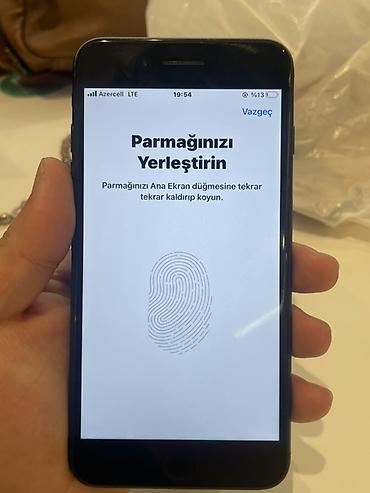 iphone see: IPhone 7 Plus, Qara, Barmaq izi — 5