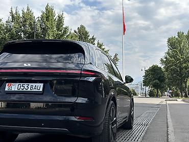 lada 06: Lixiang L7: 2025 г., Гибрид — 2
