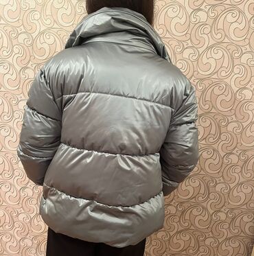 Kurtkalar: "Mavi"dən 270 manata alınıb. Bircə dəfə geyinilib, ölçü uyğun — 7