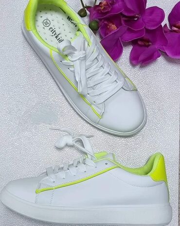 Women's Sneakers and athletic shoes: 41 — 5
