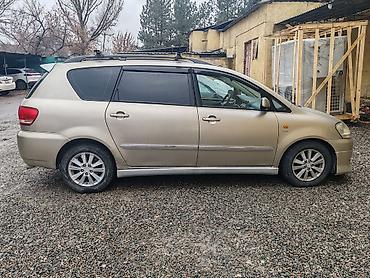 byd e2 2024: Toyota Avensis Verso: 2003 г., 2 л, Автомат, Бензин, Минивэн — 3