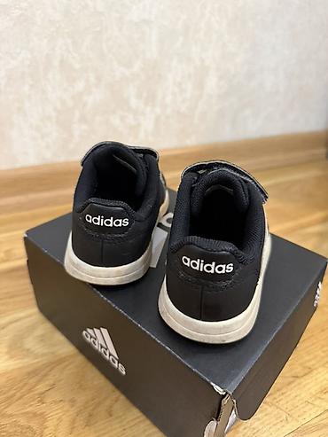 adidas jaket: Rəng - Qara Krossovkalar, Adidas, Ölçü: 22, Uniseks — 3