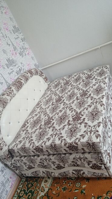 встроенная мебель диван: Диван-кровать, цвет - Белый, Б/у