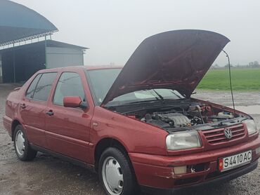 номера посуточно: Volkswagen Vento: 1997 г., 1.6 л, Механика, Бензин