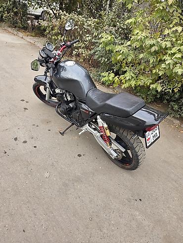 honda cb400: Мотоцикл «нейкед» класс: компактный городской байк с рядным — 2