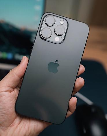 imac 24: IPhone 15 Pro Max, 256 ГБ - Цвет: чёрный/темный (на фото) - Корпус из — 3