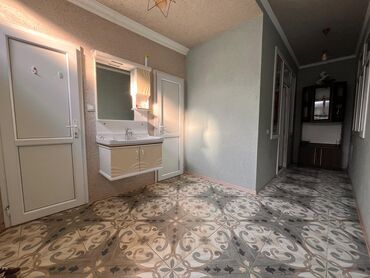 Uzunmüddətli kirayə mənzillər: Salam ev göyçaydadi 5otaqli evdi plus 20kvadratliq abyekti var səhərin — 5