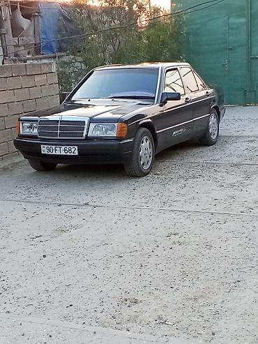 volkswagen tiguan 1: Mercedes-Benz 190 (W201) sedan - Kuzov: 4 qapılı sedan, qara rəng hu — 4