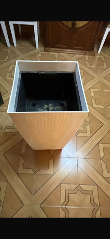 Bitkilər üçün dibçəklər: Cürbəcür fərqli dizaynda fərqli ölçüde dibçəklər aylr-ayrı və bütov -da lalafo.az — 13 Bitkilər üçün dibçəklər: Cürbəcür fərqli dizaynda fərqli ölçüde dibçəklər aylr-ayrı və bütov — 13