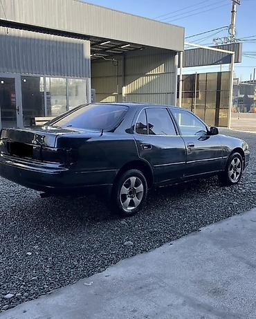 Toyota Camry: 1993 г., 2.2 л, Автомат, Бензин, Седан