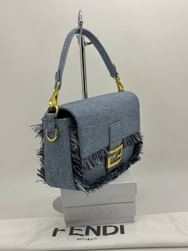 сумки женские джинсовые: Классическая сумка, Fendi, Корея, Материал: Джинс, Водонепроницаемость, Жёсткая конструкция, Множество карманов, Женские, Новый