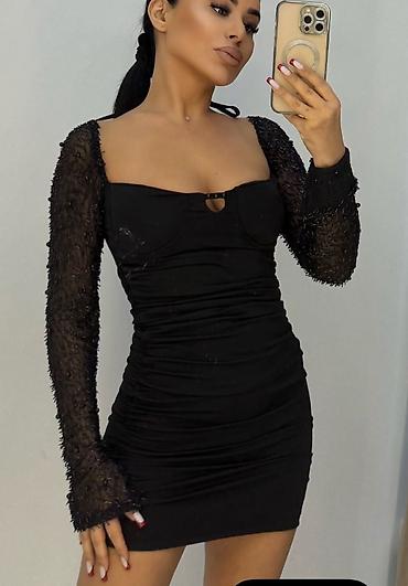 Donlar: Qara mini paltar – 2 fərqli model 1) İkihissəli görünüş: - Strapless — 2