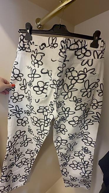 Sırğalar: Bershka qadın şalvarı – “Straight” kəsim - Rəng: ağ fon üzərində qara — 3
