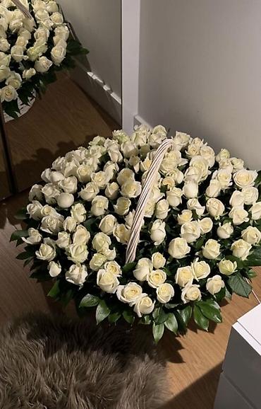 корзину: 101 роза в корзине Соберем корзины на любой вкус и бюджет 🥰 Цветы по — 1