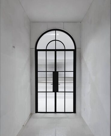 Pəncərələrin təmiri: Qapı, pəncərə sahəsində 25 ildən artıq təcrübəyə malik peşəkar usta — 2