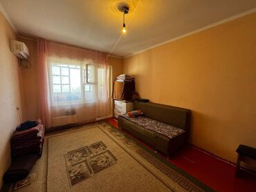 ихлас 8 мкр: 1 комната, 35 м², 106 серия, 8 этаж, Старый ремонт