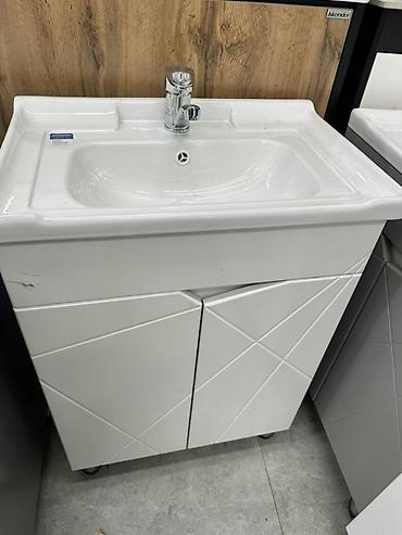 Тумба с умывальником для ванной - Комплект: раковина из санфаянса +