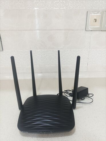 wifi повторитель: Wifi Router : Tenda AC5
6 ay istifade edilib.
Qiymet: 40 AZN