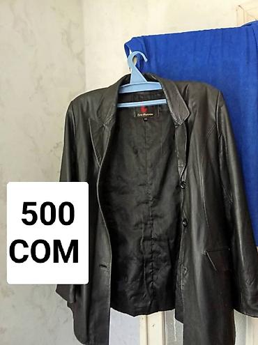 трико биксер: Одежда по 500 сом каждая позиция: 1) Женская ветровка с капюшоном — 6