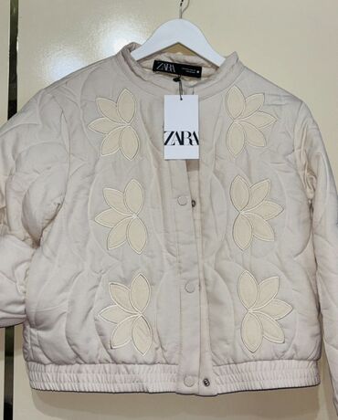 yun jaketlər: Zara, M